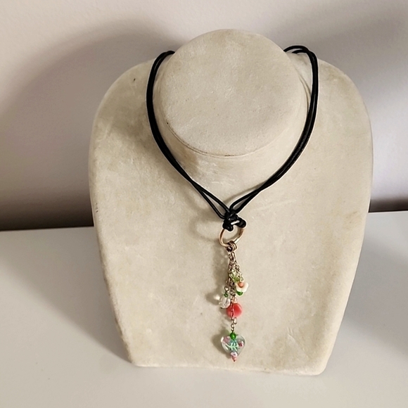 Jewelry - dangling heart necklace